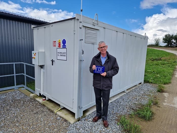 Comparison of the resistances of the laboratory single cell